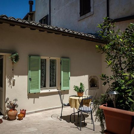 App. Con Terrazza Panoramica In Centro-Montefalco Exterior photo